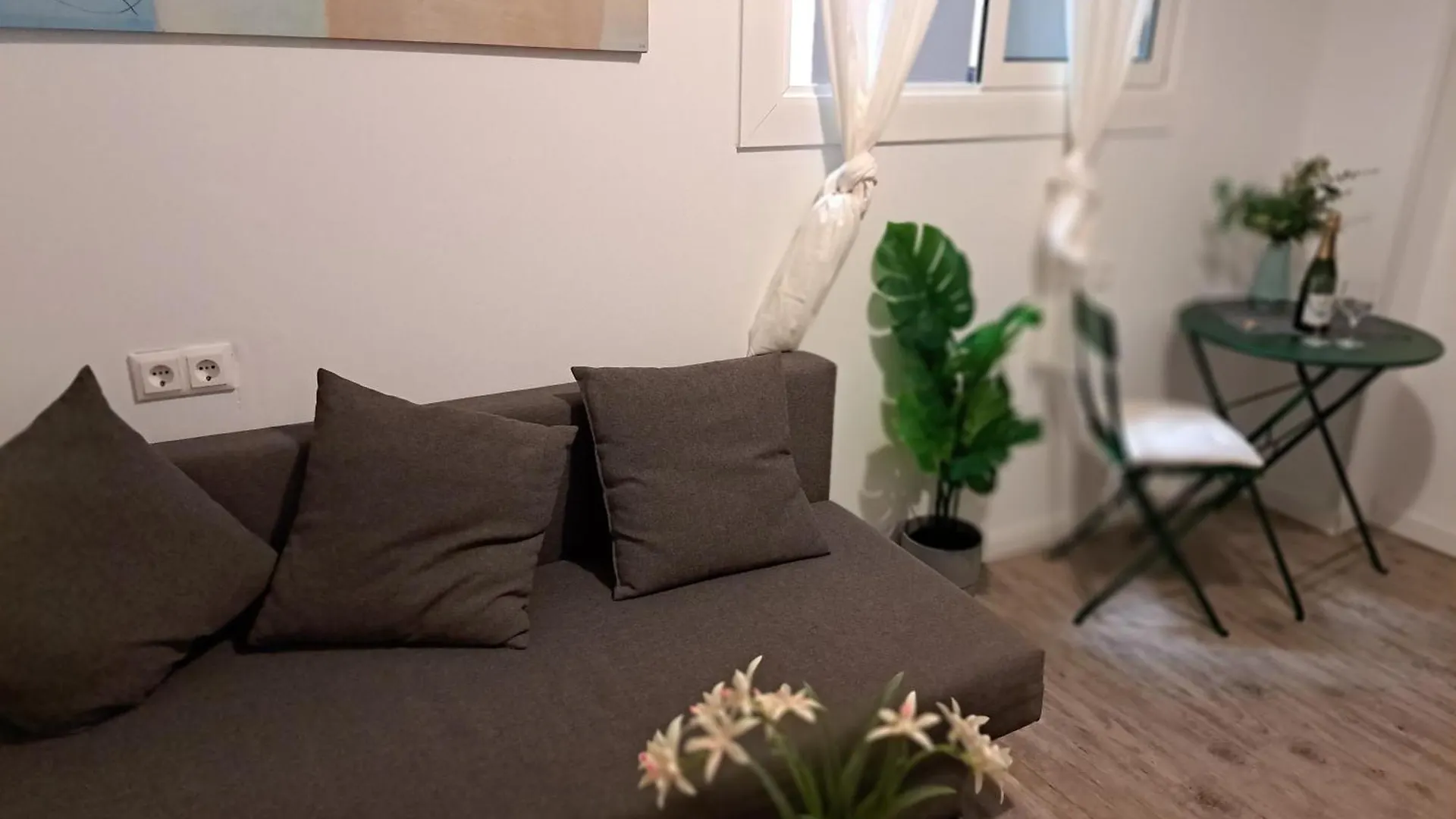 Barcelona Central Apartments