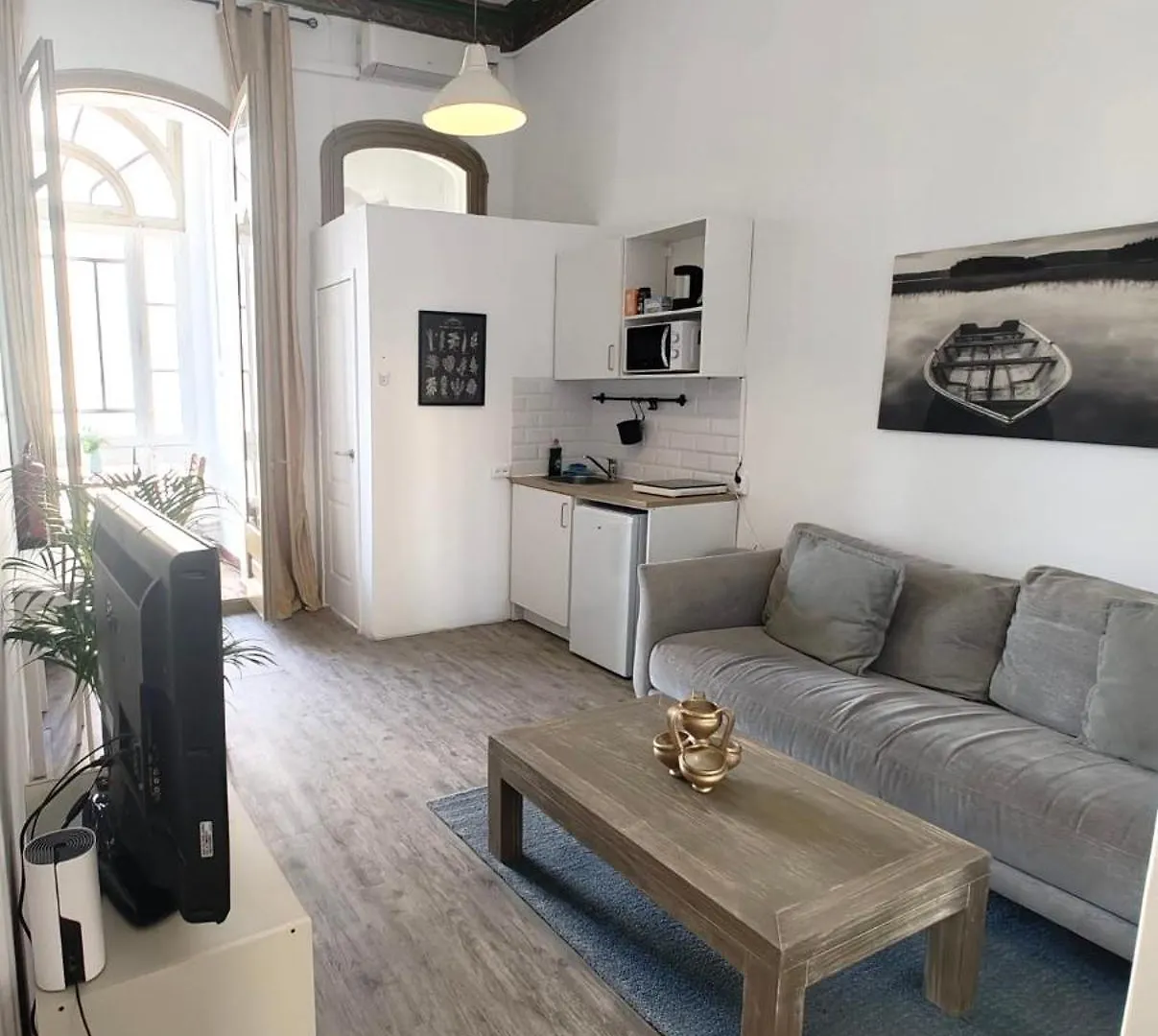 Barcelona Central Apartments